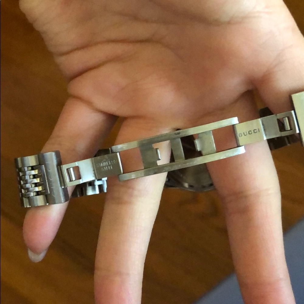 Gucci Watch - Picture 2 of 3